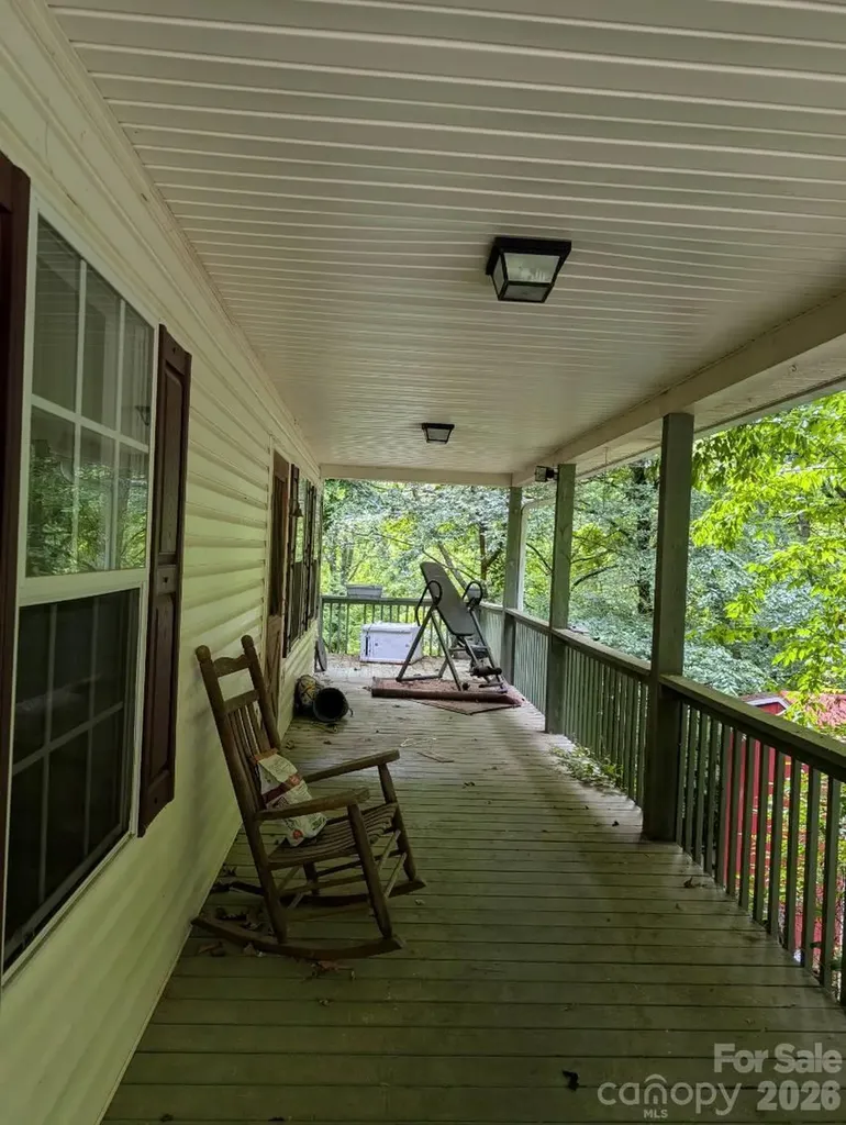 197 Dogwood Drive Hayesville NC 28904