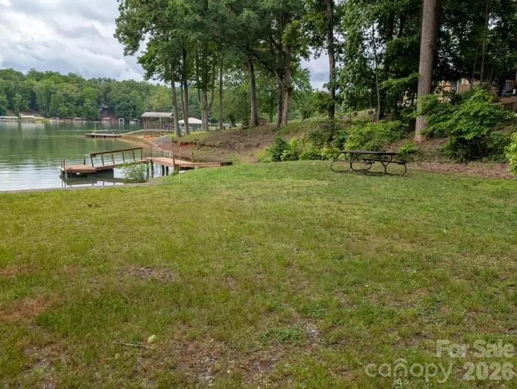 197 Dogwood Drive Hayesville NC 28904