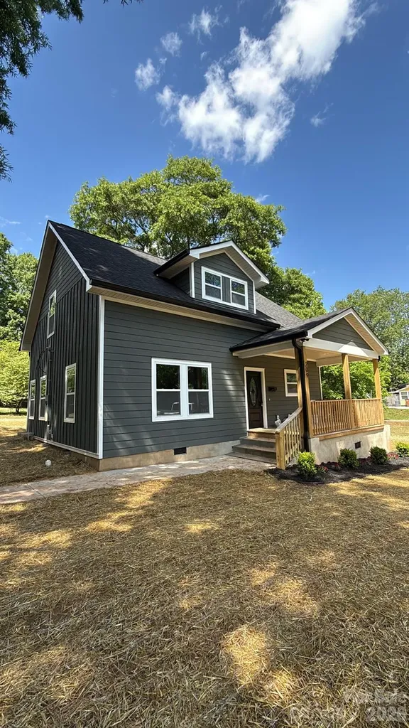 209 East Dixon Street Lincolnton NC 28092