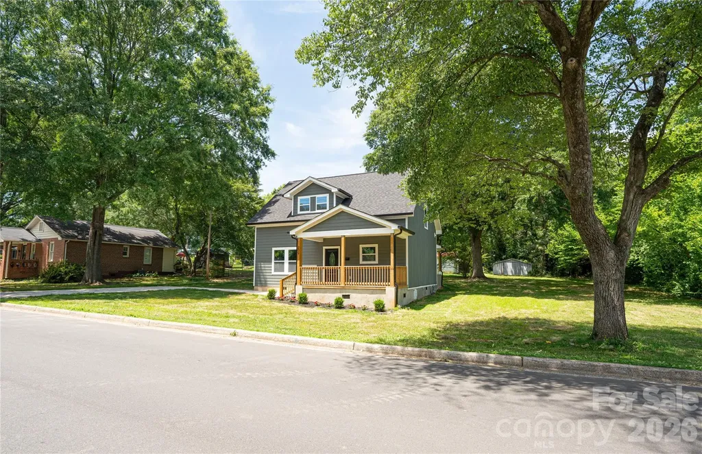 209 East Dixon Street Lincolnton NC 28092
