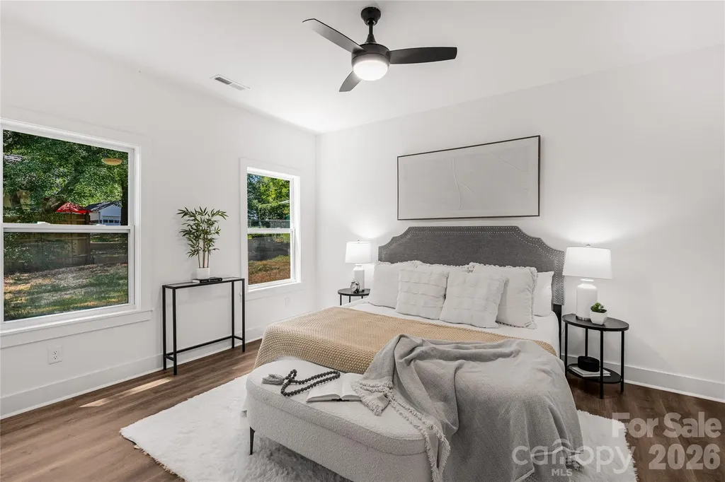 209 East Dixon Street Lincolnton NC 28092
