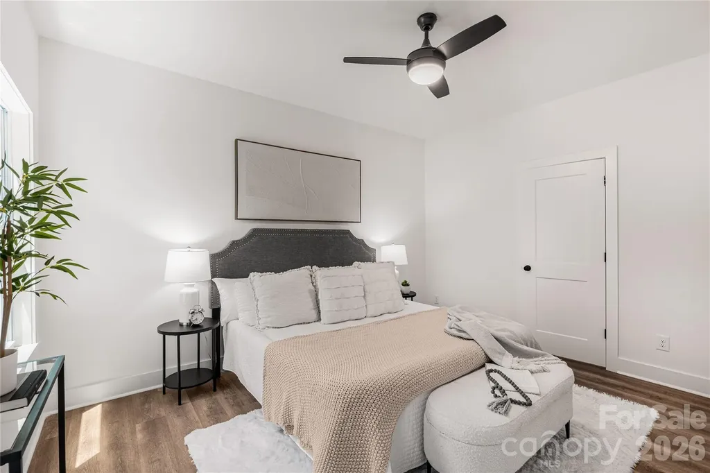 209 East Dixon Street Lincolnton NC 28092