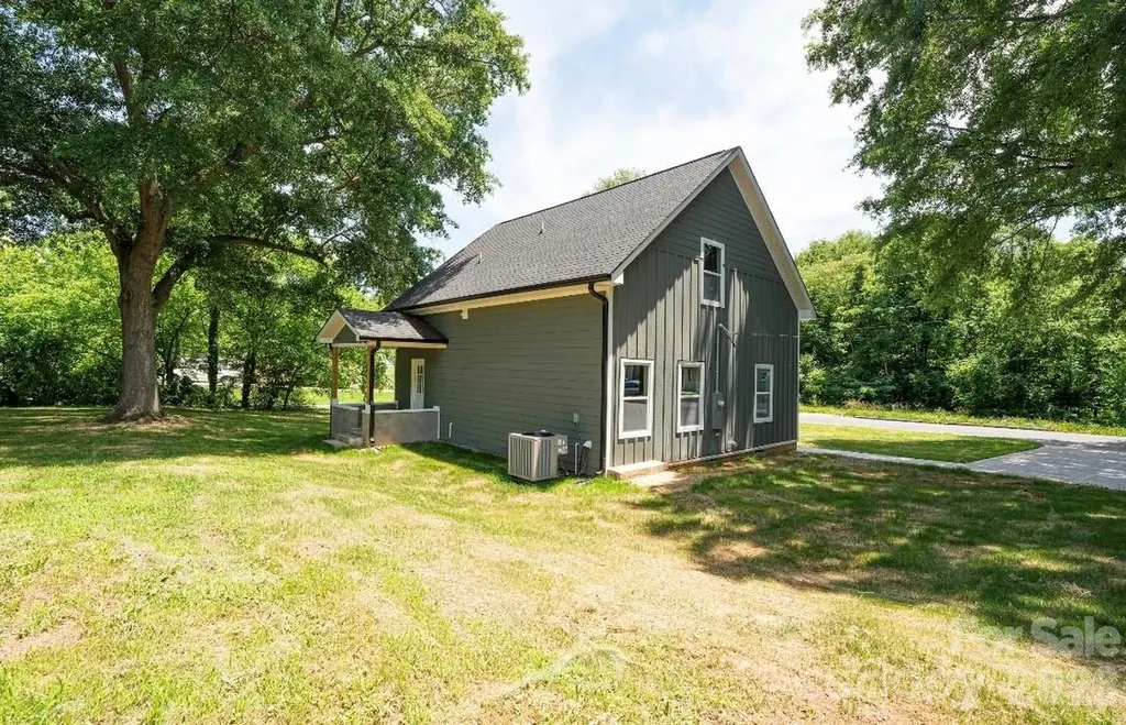 209 East Dixon Street Lincolnton NC 28092
