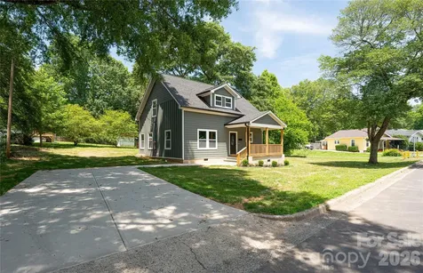 209 East Dixon Street Lincolnton NC 28092