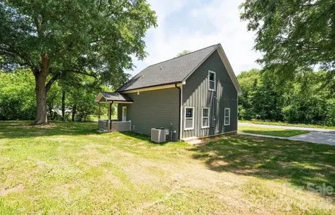 209 East Dixon Street Lincolnton NC 28092