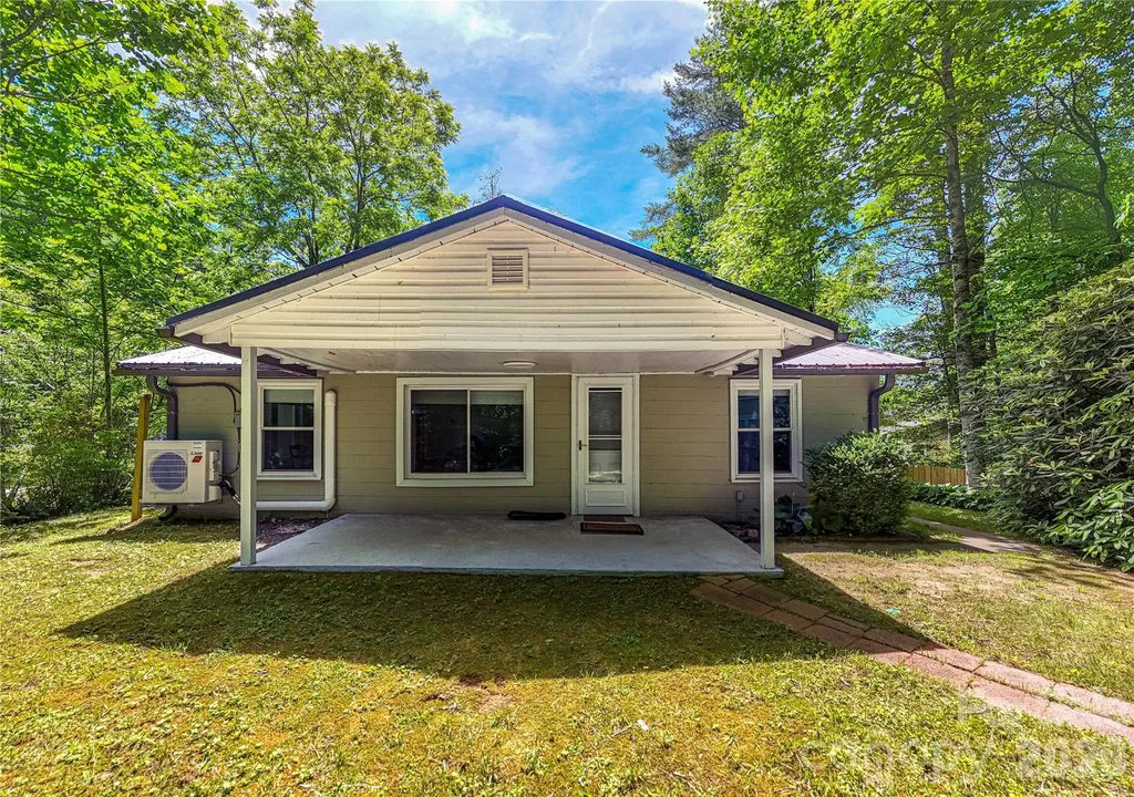 2603 Kim Miller Road Lake Toxaway NC 28747
