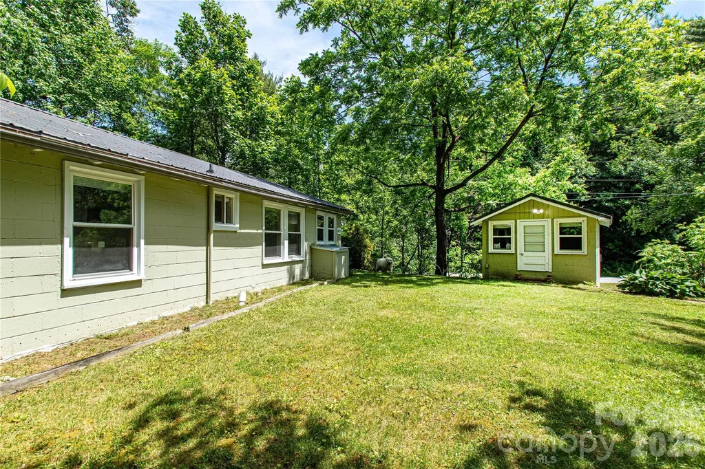 2603 Kim Miller Road Lake Toxaway NC 28747