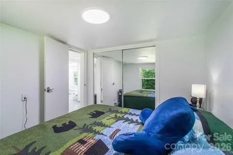 2603 Kim Miller Road Lake Toxaway NC 28747