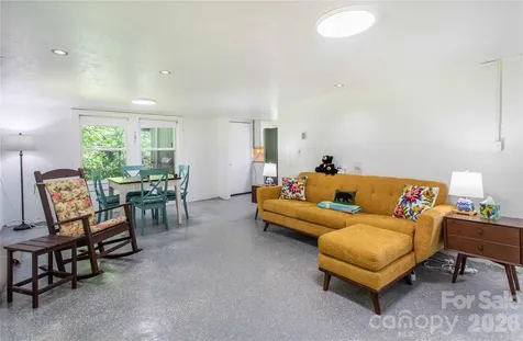 2603 Kim Miller Road Lake Toxaway NC 28747