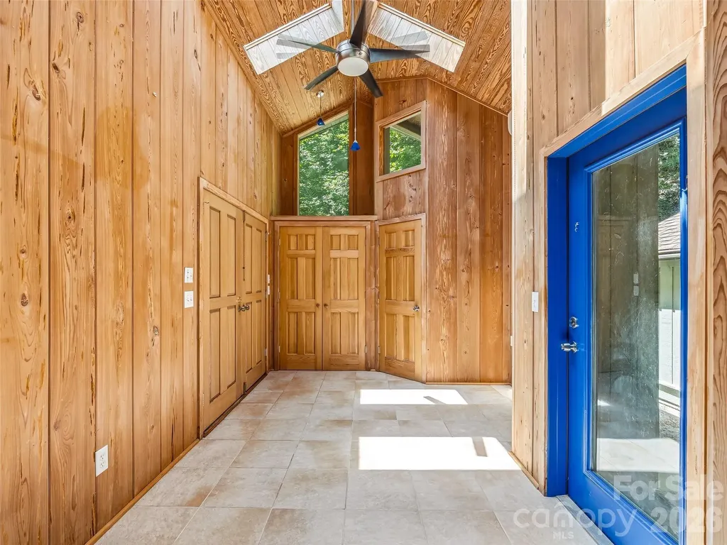 1430 Valmont Drive Hendersonville NC 28791