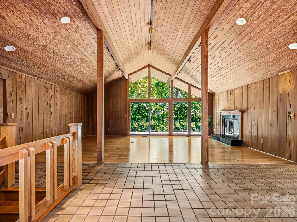 1430 Valmont Drive Hendersonville NC 28791