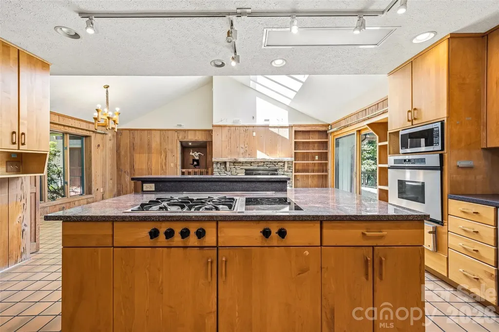 1430 Valmont Drive Hendersonville NC 28791