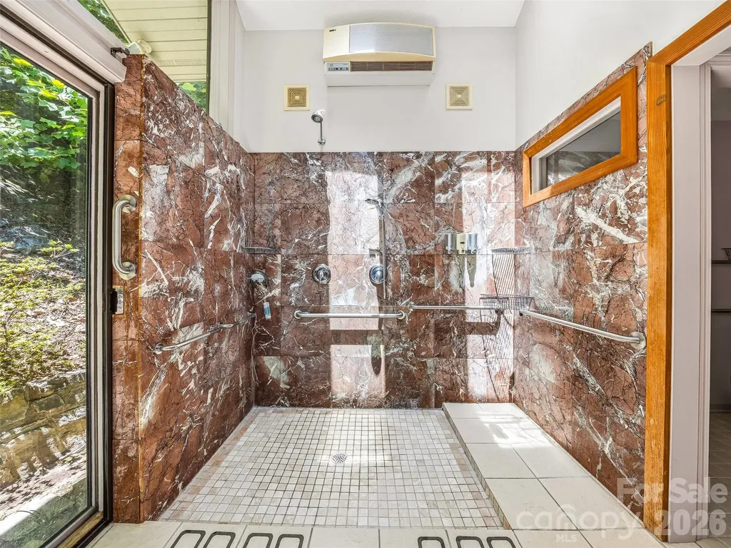 1430 Valmont Drive Hendersonville NC 28791