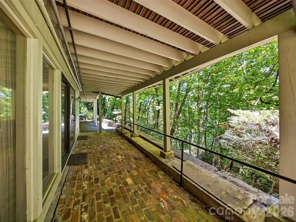 1430 Valmont Drive Hendersonville NC 28791