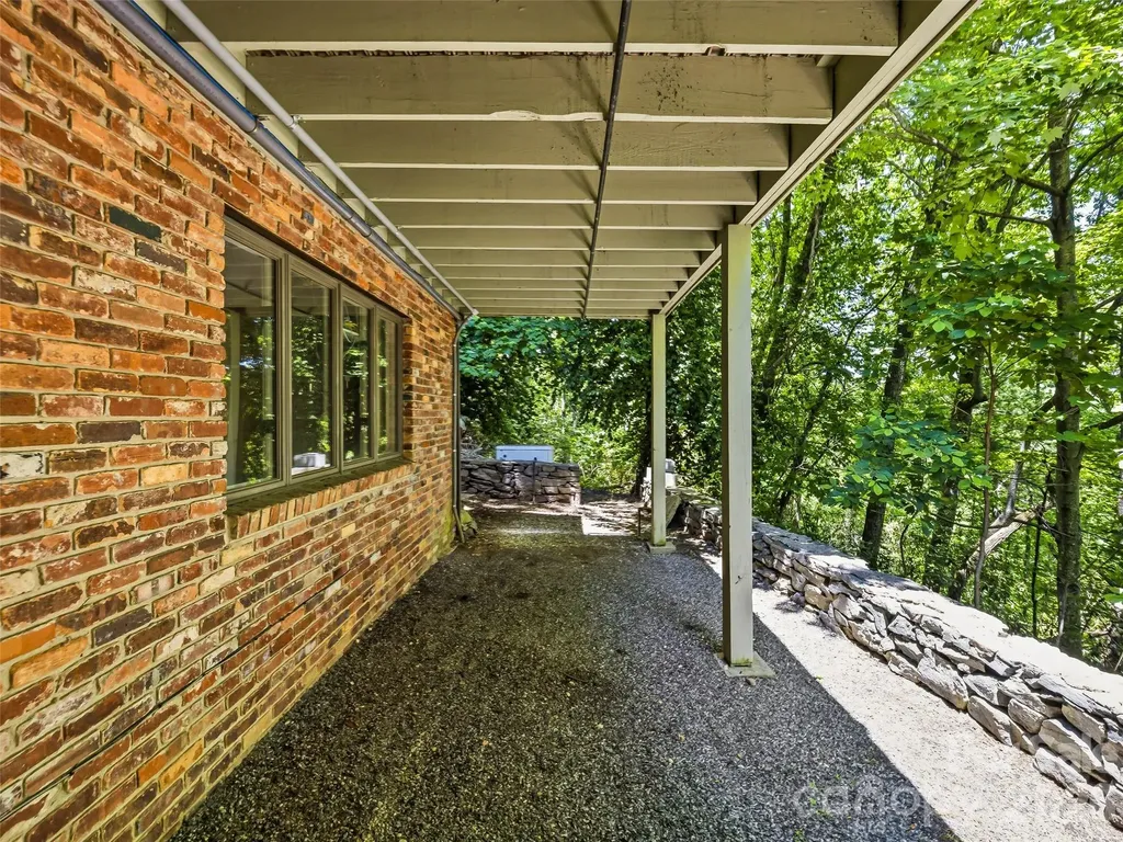 1430 Valmont Drive Hendersonville NC 28791