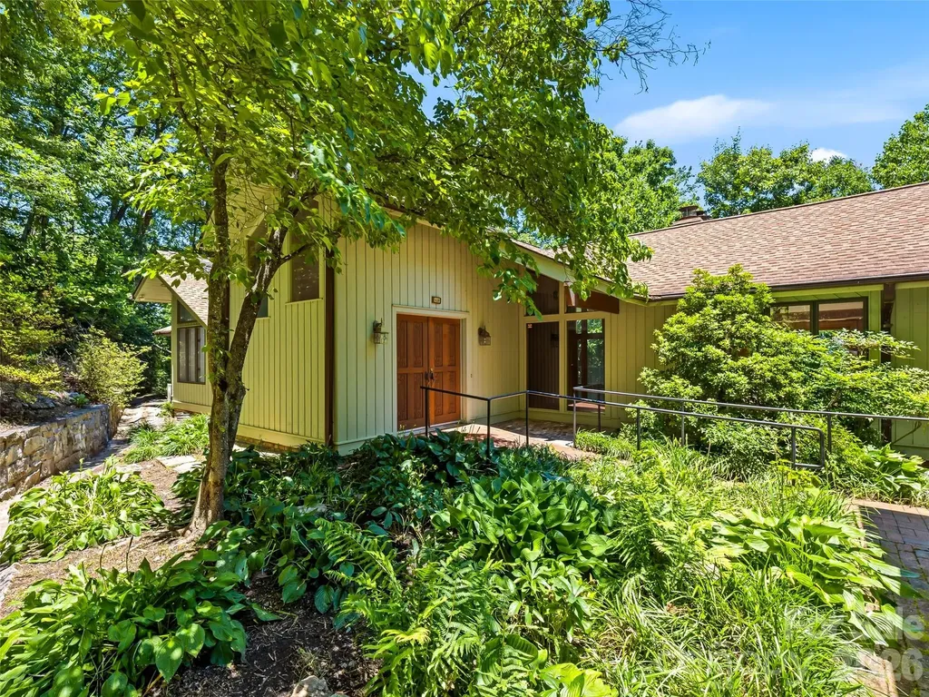 1430 Valmont Drive Hendersonville NC 28791