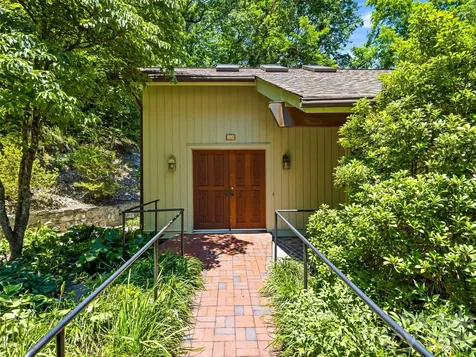 1430 Valmont Drive Hendersonville NC 28791