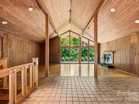 1430 Valmont Drive Hendersonville NC 28791