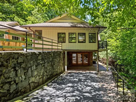 1430 Valmont Drive Hendersonville NC 28791