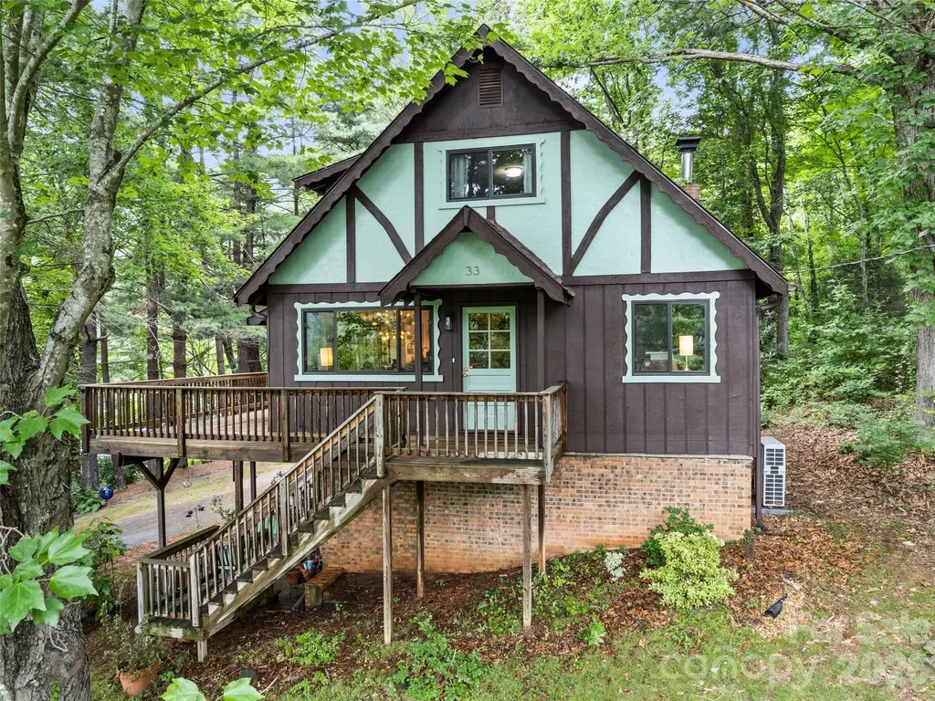 33 Wenlock Way Waynesville NC 28785
