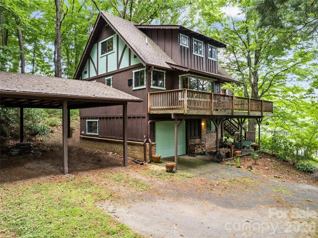 33 Wenlock Way Waynesville NC 28785