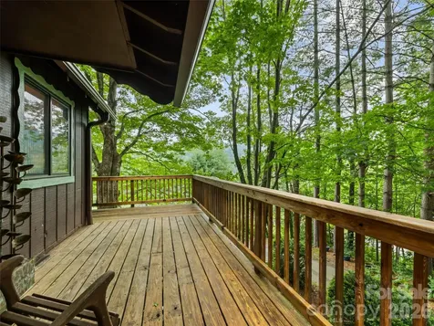 33 Wenlock Way Waynesville NC 28785