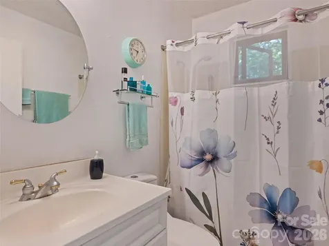 33 Wenlock Way Waynesville NC 28785