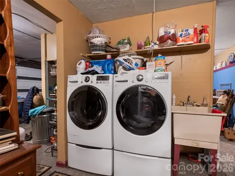 33 Wenlock Way Waynesville NC 28785