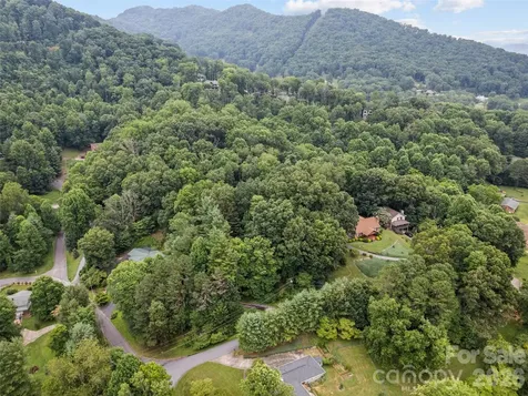 33 Wenlock Way Waynesville NC 28785