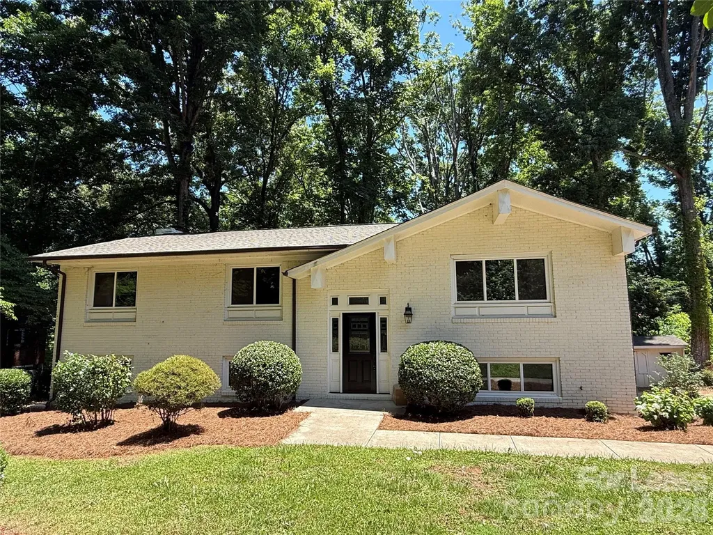 200 Sherwood Drive Huntersville NC 28078