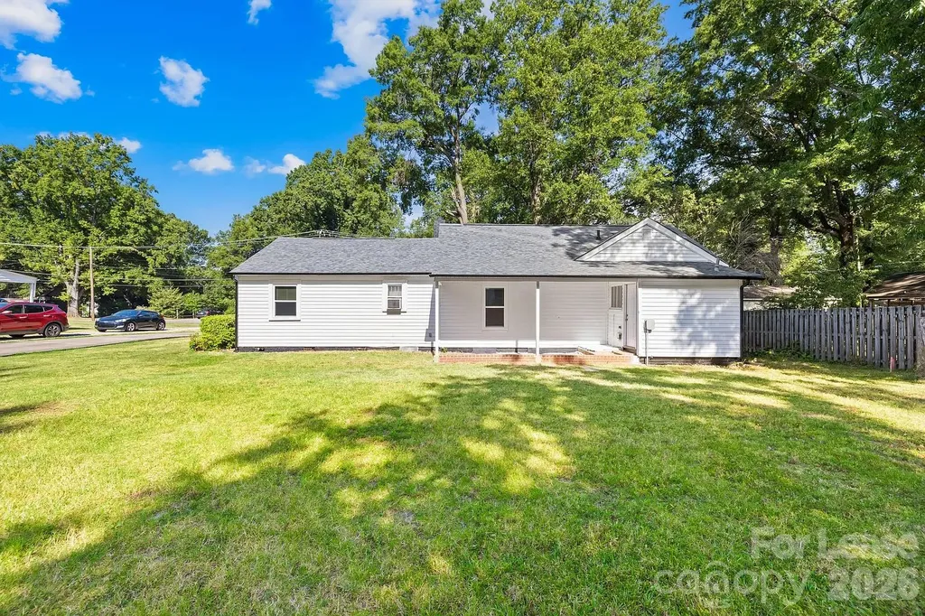 227 N Magnolia Street Mooresville NC 28115