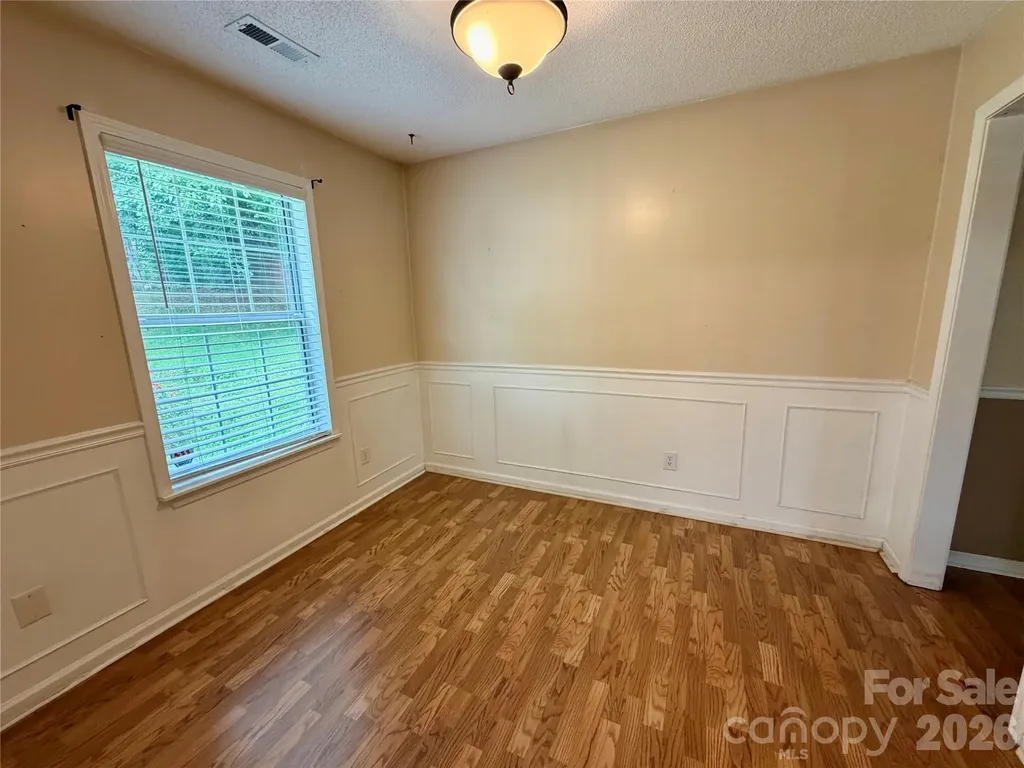 8004 Glencannon Drive Charlotte NC 28227