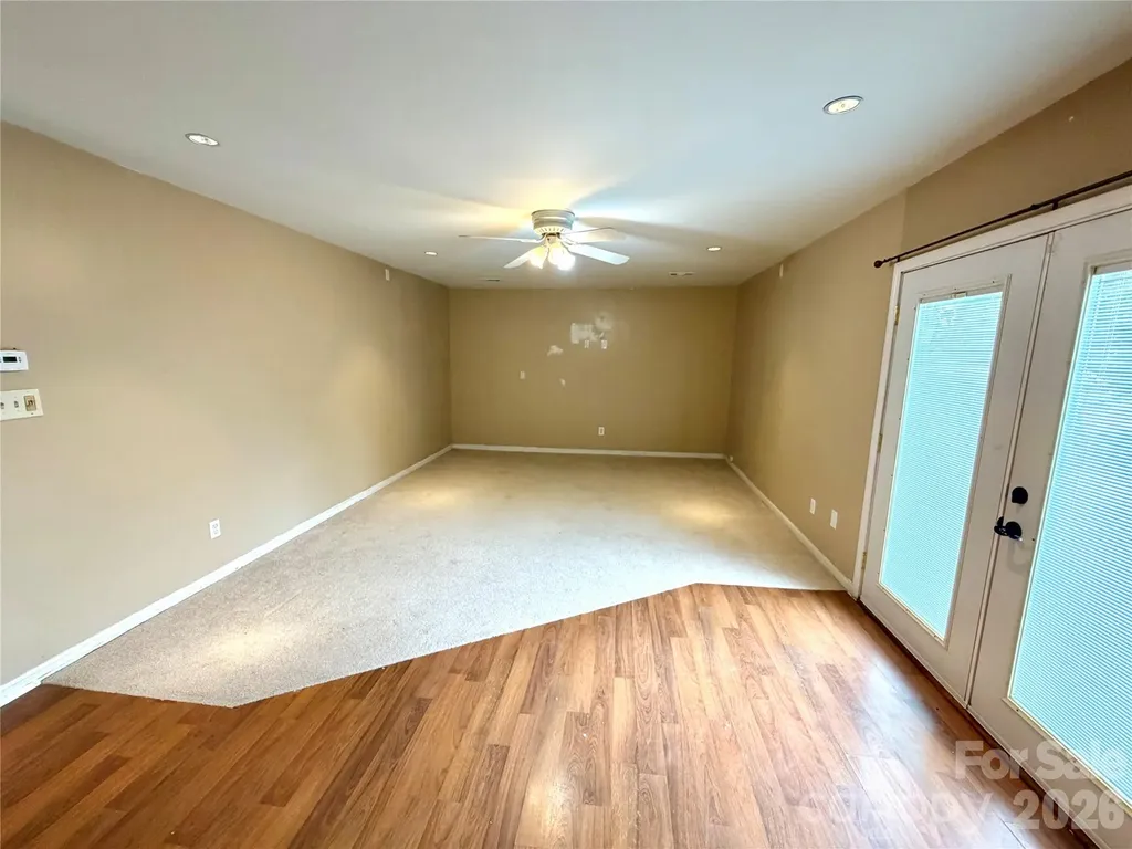 8004 Glencannon Drive Charlotte NC 28227