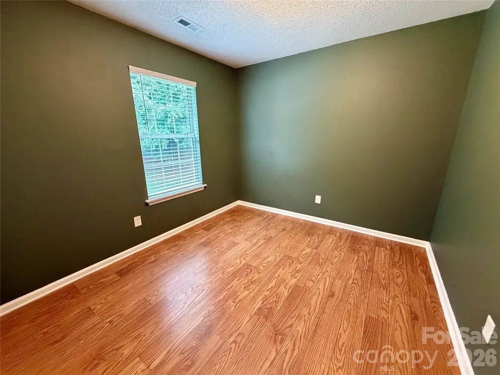 8004 Glencannon Drive Charlotte NC 28227