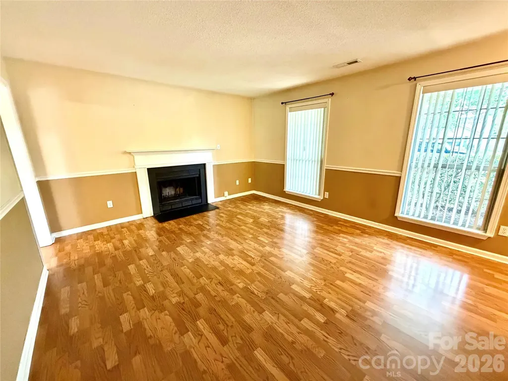 8004 Glencannon Drive Charlotte NC 28227