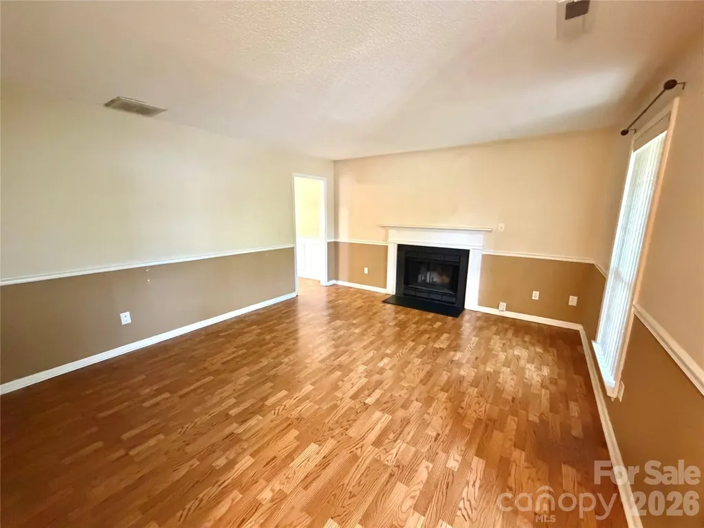 8004 Glencannon Drive Charlotte NC 28227