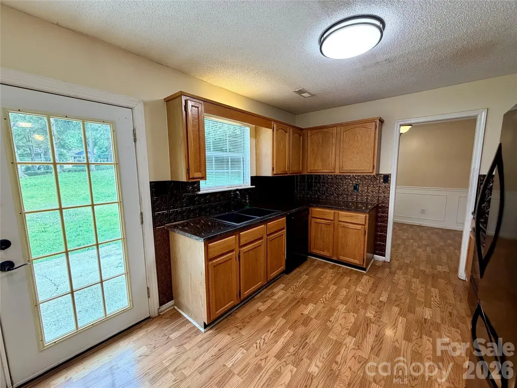 8004 Glencannon Drive Charlotte NC 28227