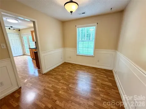 8004 Glencannon Drive Charlotte NC 28227