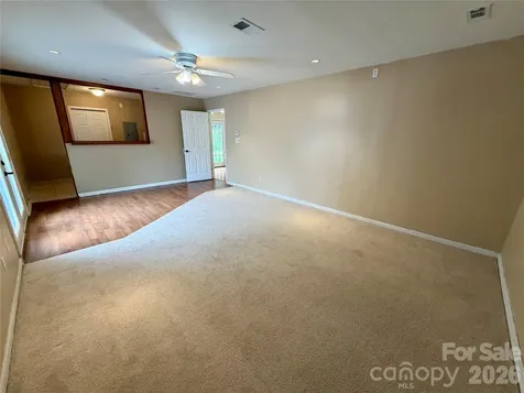 8004 Glencannon Drive Charlotte NC 28227