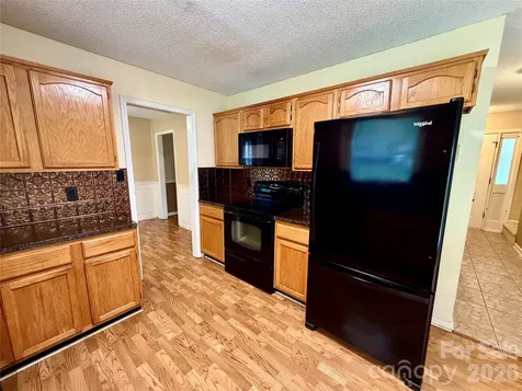 8004 Glencannon Drive Charlotte NC 28227