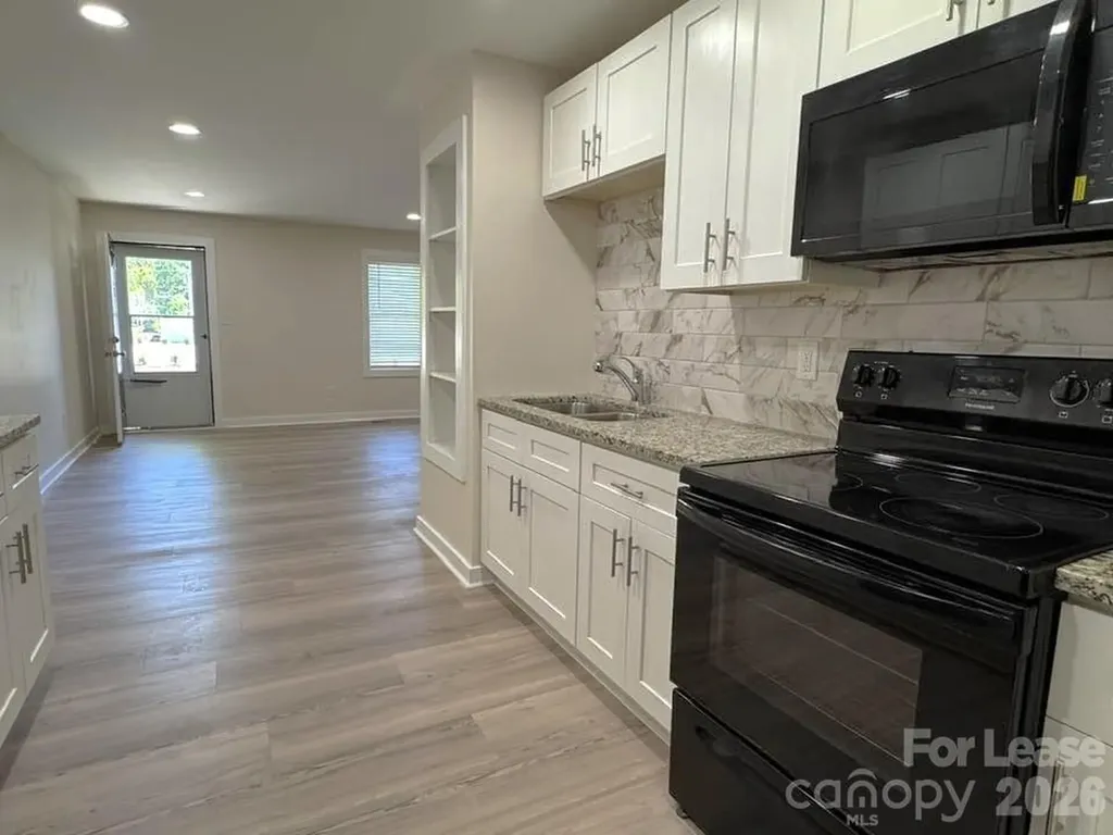 19612 Oak Street Cornelius NC 28031