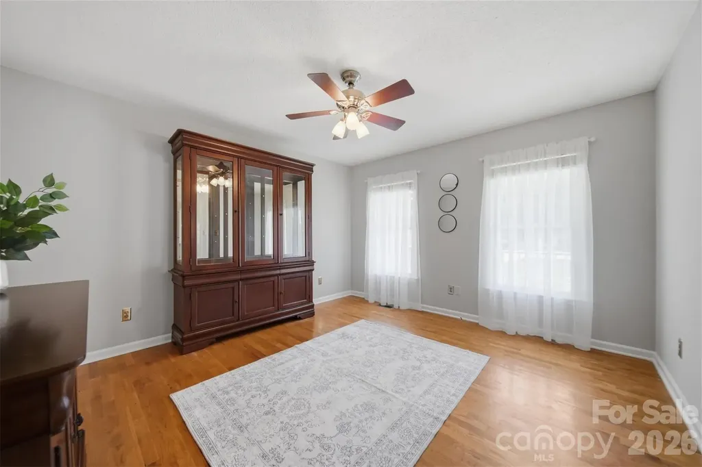 1948 Twin Ponds Drive Hickory NC 28602