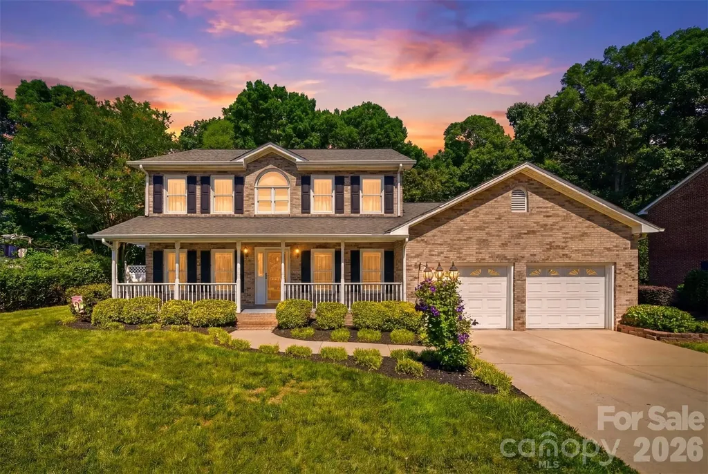 1948 Twin Ponds Drive Hickory NC 28602