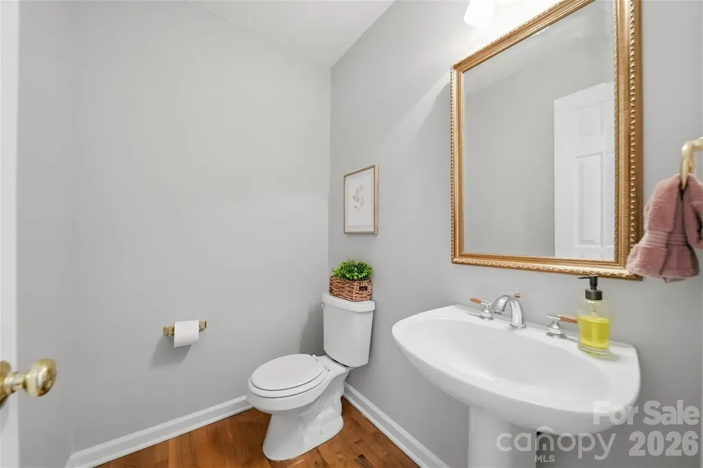 1948 Twin Ponds Drive Hickory NC 28602