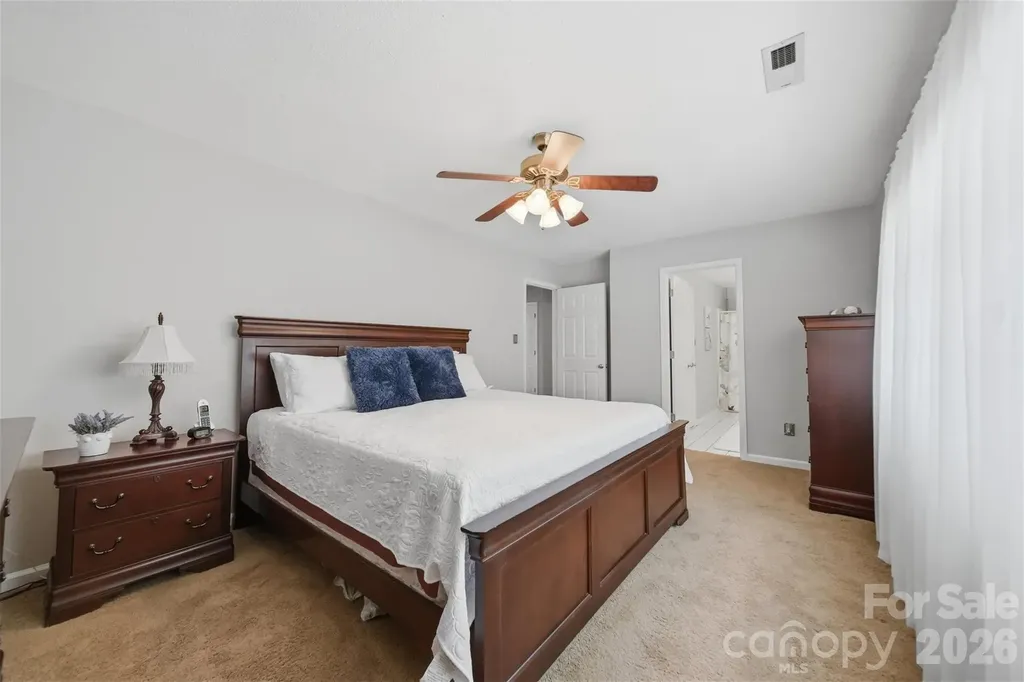 1948 Twin Ponds Drive Hickory NC 28602