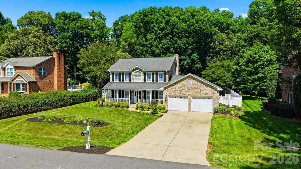 1948 Twin Ponds Drive Hickory NC 28602