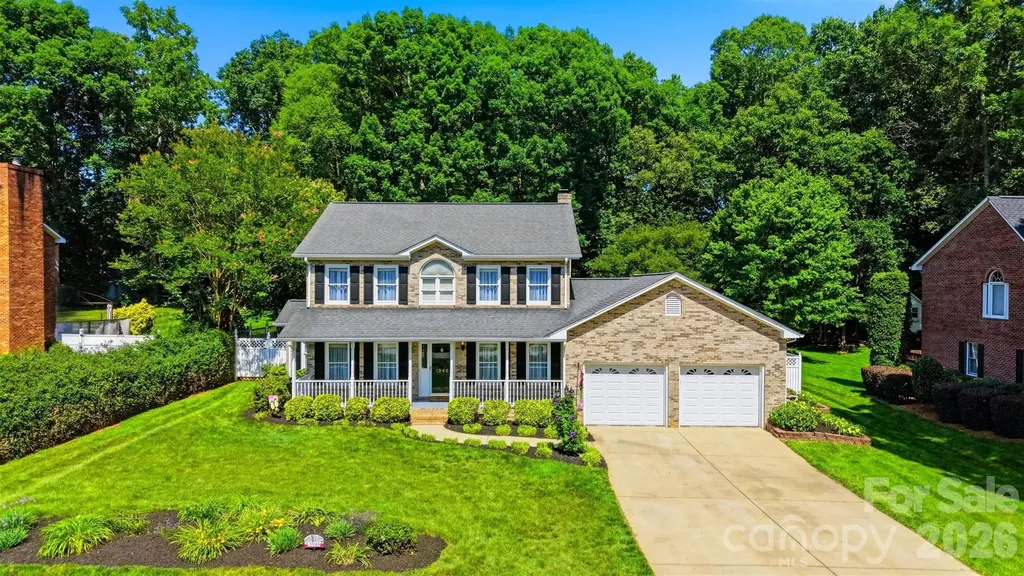 1948 Twin Ponds Drive Hickory NC 28602