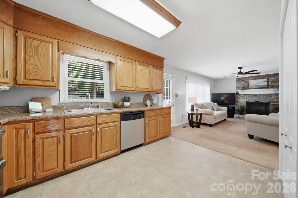 1948 Twin Ponds Drive Hickory NC 28602
