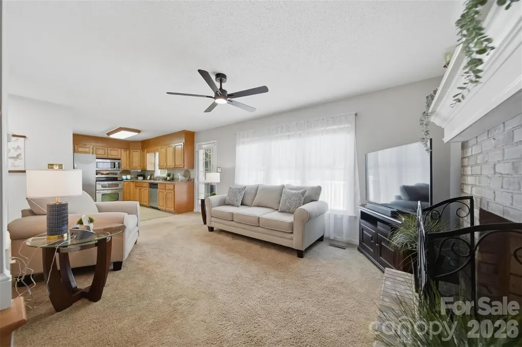 1948 Twin Ponds Drive Hickory NC 28602