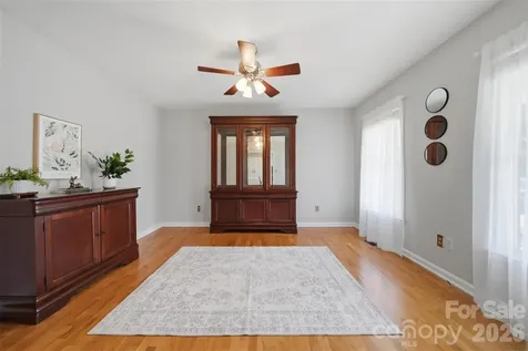 1948 Twin Ponds Drive Hickory NC 28602